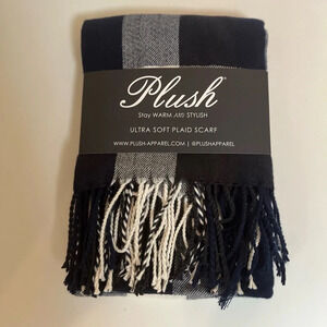 Plush Ultra Soft Blue Plaid Scarf- NWT
